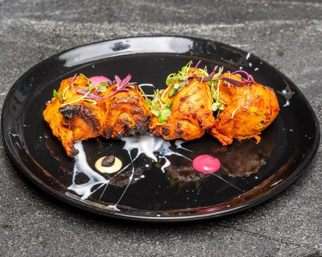Murgh Angaar Bedgi.
